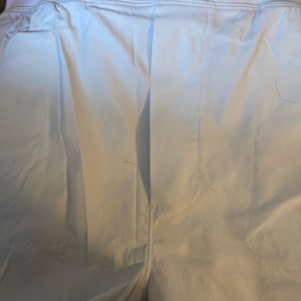 Lululemon Athletica Cream Shorts - Picture 11 of 13